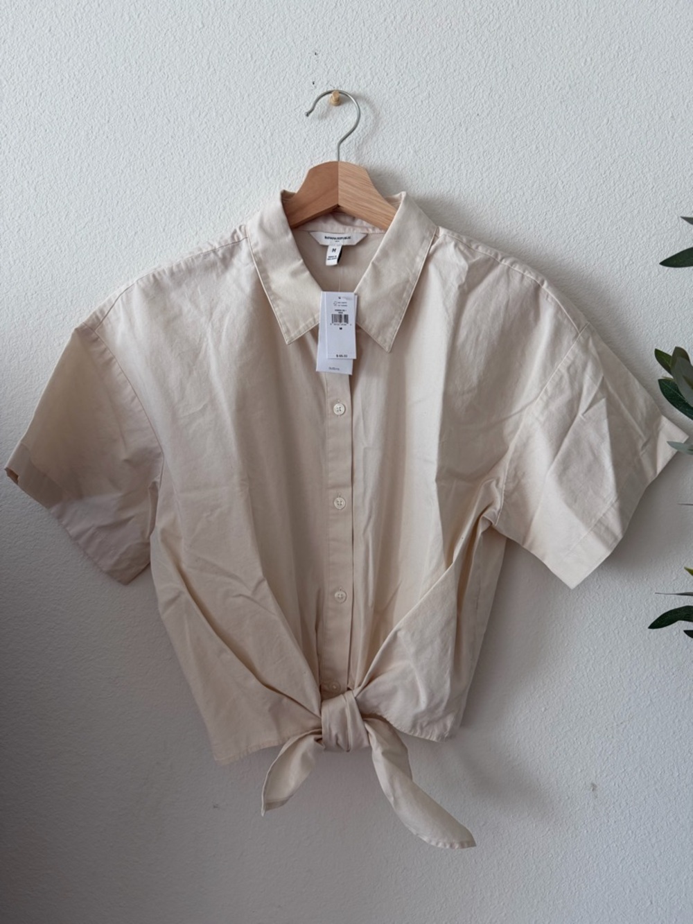 Banana Republic Neutral Button-Up Shirt in Cream